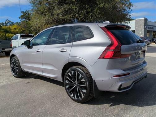 2026 Volvo XC60 B5 Ultra