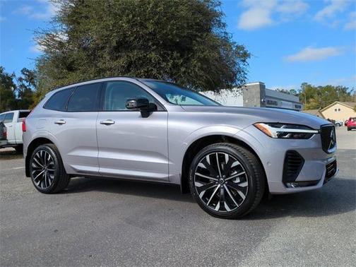 2026 Volvo XC60 B5 Ultra