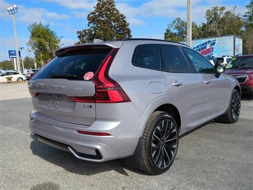 2026 Volvo XC60 B5 Ultra