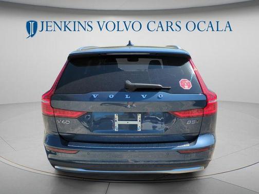 2026 Volvo V60 Cross Country B5 Plus