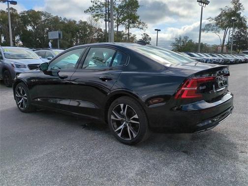 2025 Volvo S60 B5 Core