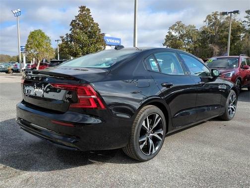 2025 Volvo S60 B5 Core