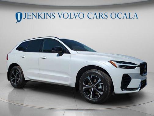 Crystal White 2026 Volvo XC60 B5 Core