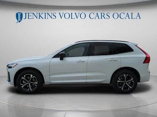 Crystal White 2026 Volvo XC60 B5 Core