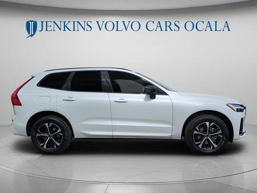 Crystal White 2026 Volvo XC60 B5 Core