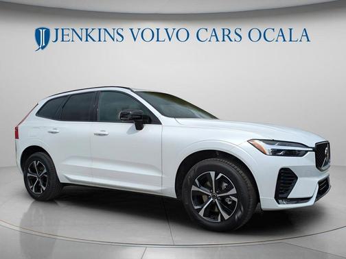 Crystal White 2026 Volvo XC60 B5 Core