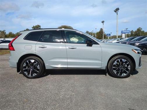 2026 Volvo XC60 B5 Plus