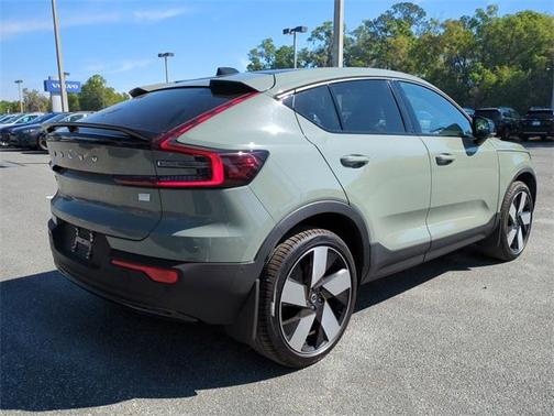2024 Volvo C40 Recharge Pure Electric Plus