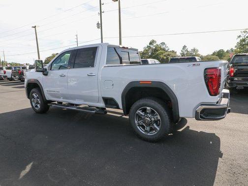 2025 GMC Sierra 2500 SLT
