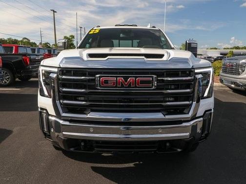 2025 GMC Sierra 2500 SLT