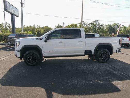 2024 GMC Sierra 2500 AT4