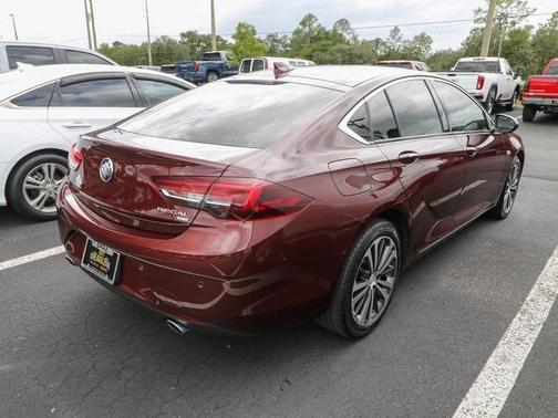 2019 Buick Regal Sportback Essence