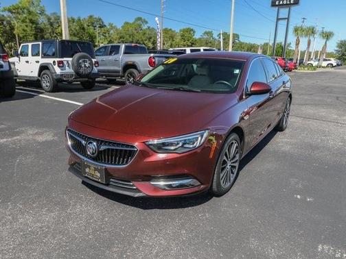 2019 Buick Regal Sportback Essence