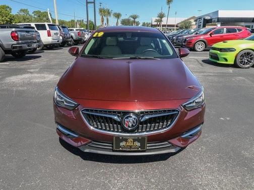 2019 Buick Regal Sportback Essence