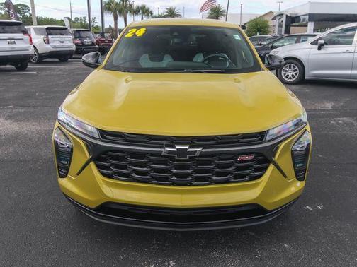 Nitro Yellow 2024 Chevrolet Trax 1RS