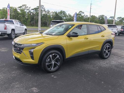 Nitro Yellow 2024 Chevrolet Trax 1RS