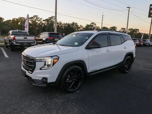 2023 GMC Terrain SLT
