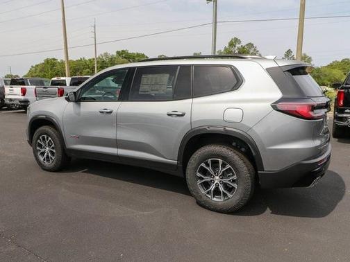 2025 GMC Acadia AT4