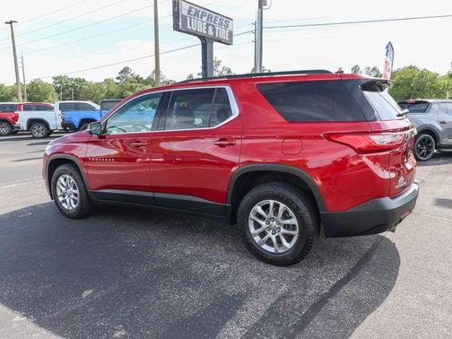 Cajun Red Tintcoat 2019 Chevrolet Traverse LT Cloth