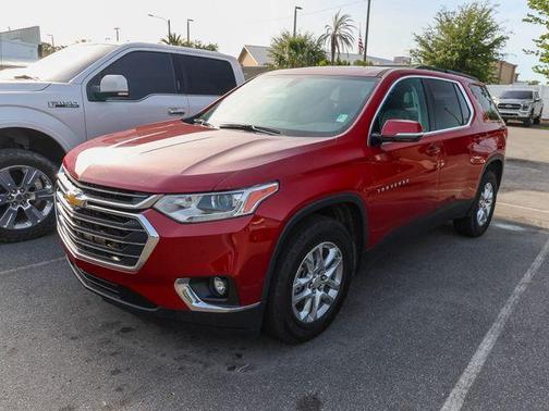 Cajun Red Tintcoat 2019 Chevrolet Traverse LT Cloth