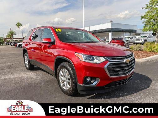 Cajun Red Tintcoat 2019 Chevrolet Traverse LT Cloth