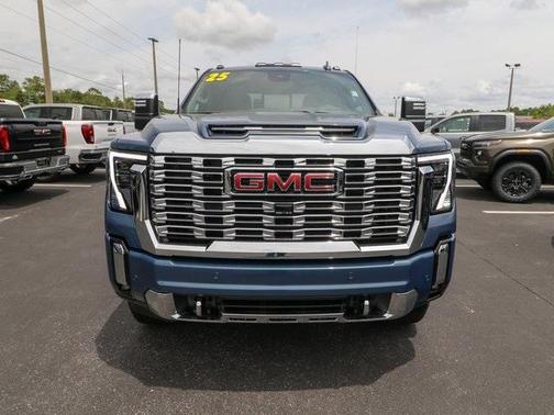 2025 GMC Sierra 2500 Denali