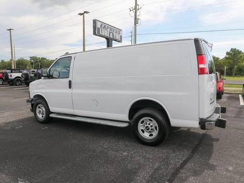 2023 GMC Savana 2500 Work Van