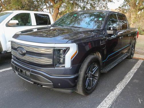 2022 Ford F-150 Lightning LARIAT