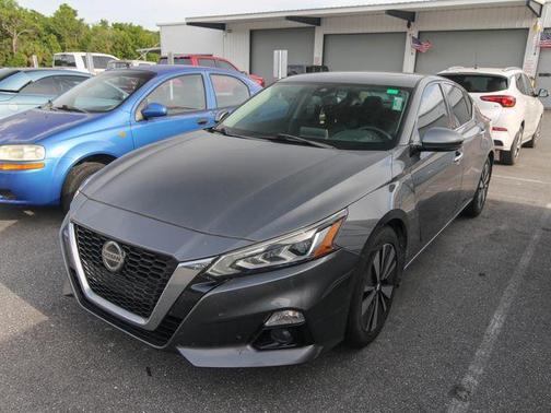 Gun Metallic 2019 Nissan Altima 2.5 SV