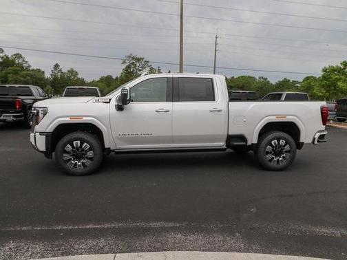 2025 GMC Sierra 2500 Denali