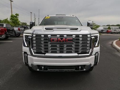 2025 GMC Sierra 2500 Denali