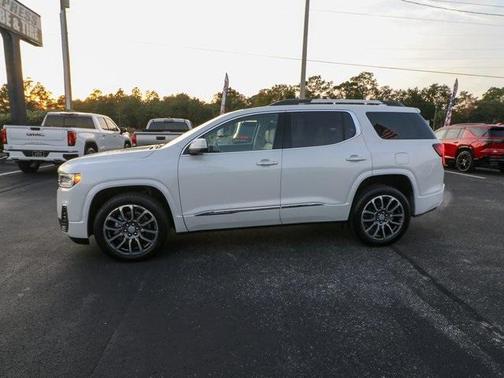 2022 GMC Acadia Denali