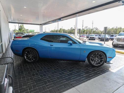 B5 Blue Pearlcoat 2023 Dodge Challenger R/T Scat Pack