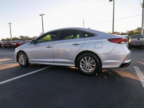 2018 Hyundai SONATA SE