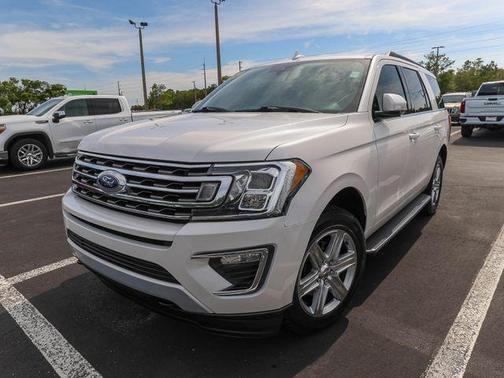 White 2019 Ford Expedition XLT