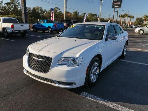 2023 Chrysler 300 Touring