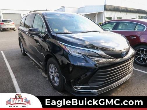 2021 Toyota Sienna XLE
