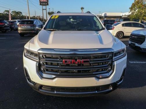2023 GMC Acadia AT4