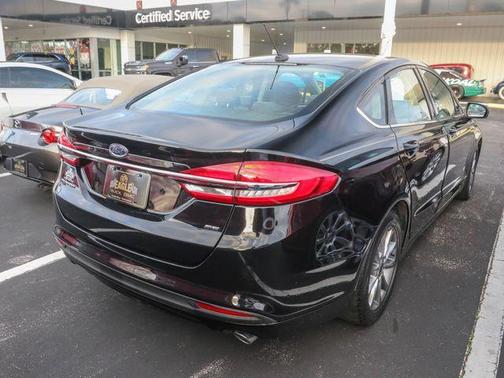 2017 Ford Fusion SE