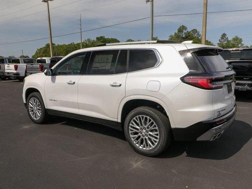 2025 GMC Acadia Denali