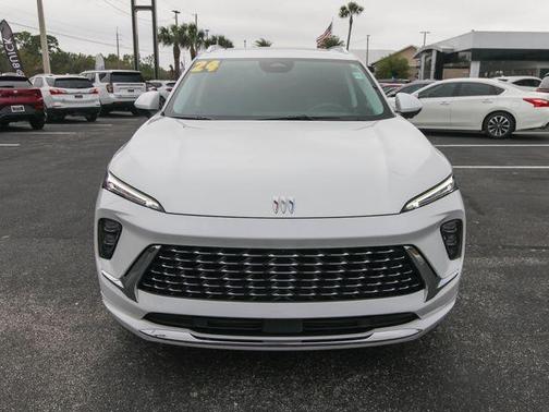 White Frost Tri-Coat 2024 Buick Envision Avenir