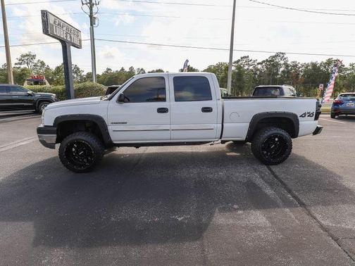 Summit White 2005 Chevrolet Silverado 2500 LS H/D Crew Cab