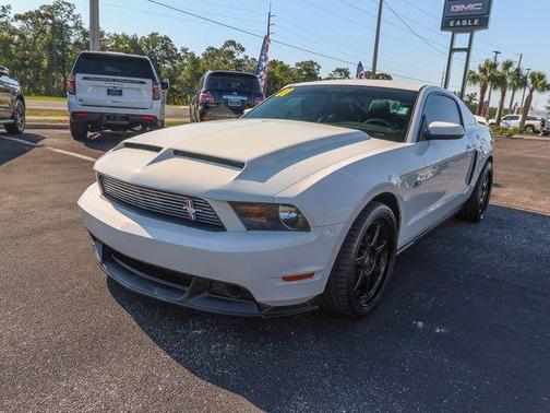 White 2011 Ford Mustang GT