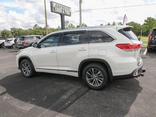 2018 Toyota Highlander SE