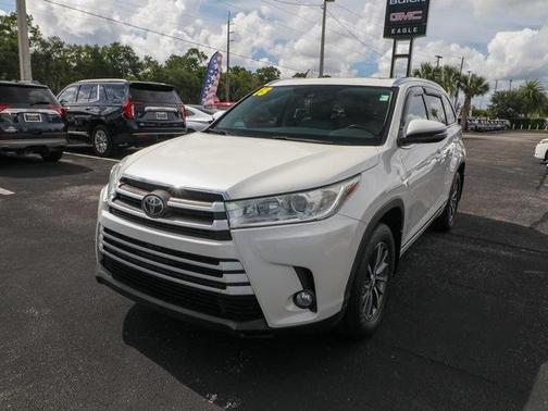 2018 Toyota Highlander SE