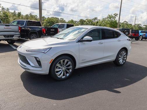 White Frost Tri-Coat 2026 Buick Envista Avenir