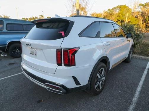 2023 Kia Sorento EX