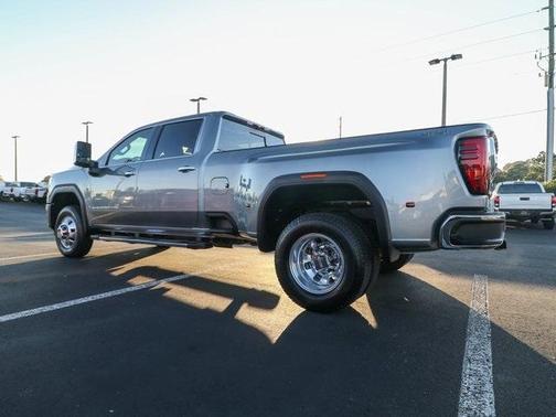 2025 GMC Sierra 3500 SLT