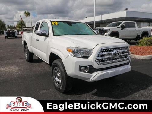 2019 Toyota Tacoma SR