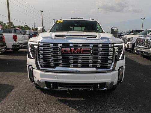 2025 GMC Sierra 2500 Denali